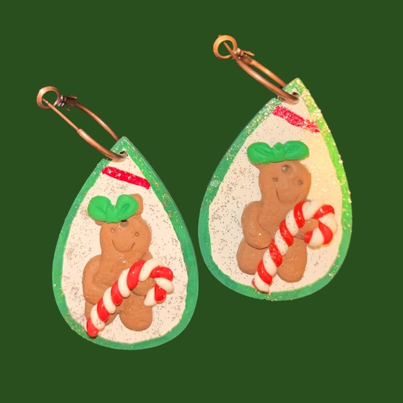 Handmade gingerbread girly earrings! - Picture 1 of 1